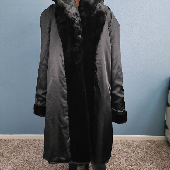 ALPINE STUDIO ~ Black Faux Mink Coat with Hood ~ XL ~ 38” L - Picture 13 of 16